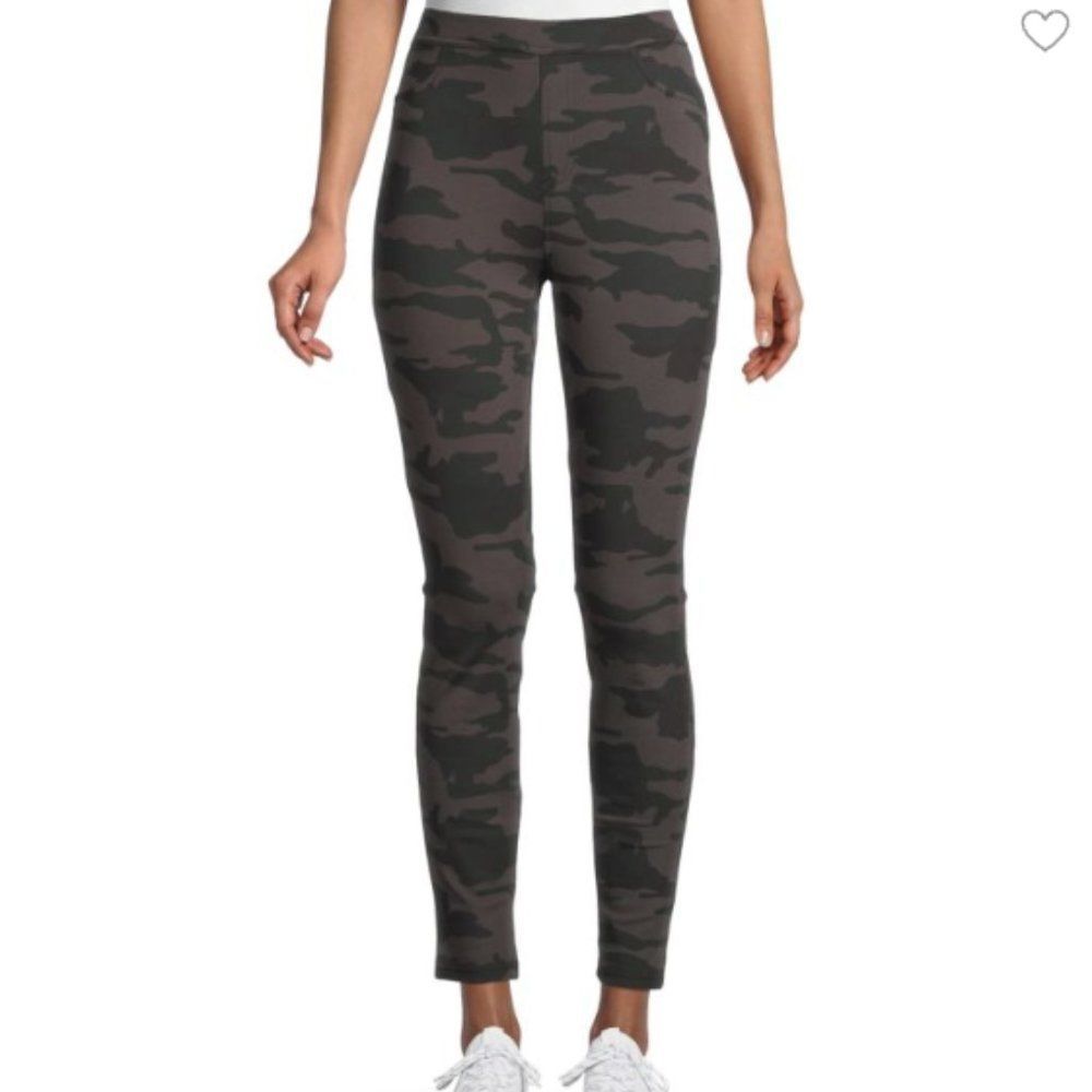 BRAND NEW SEALED SANCTUARY Camo Leggings